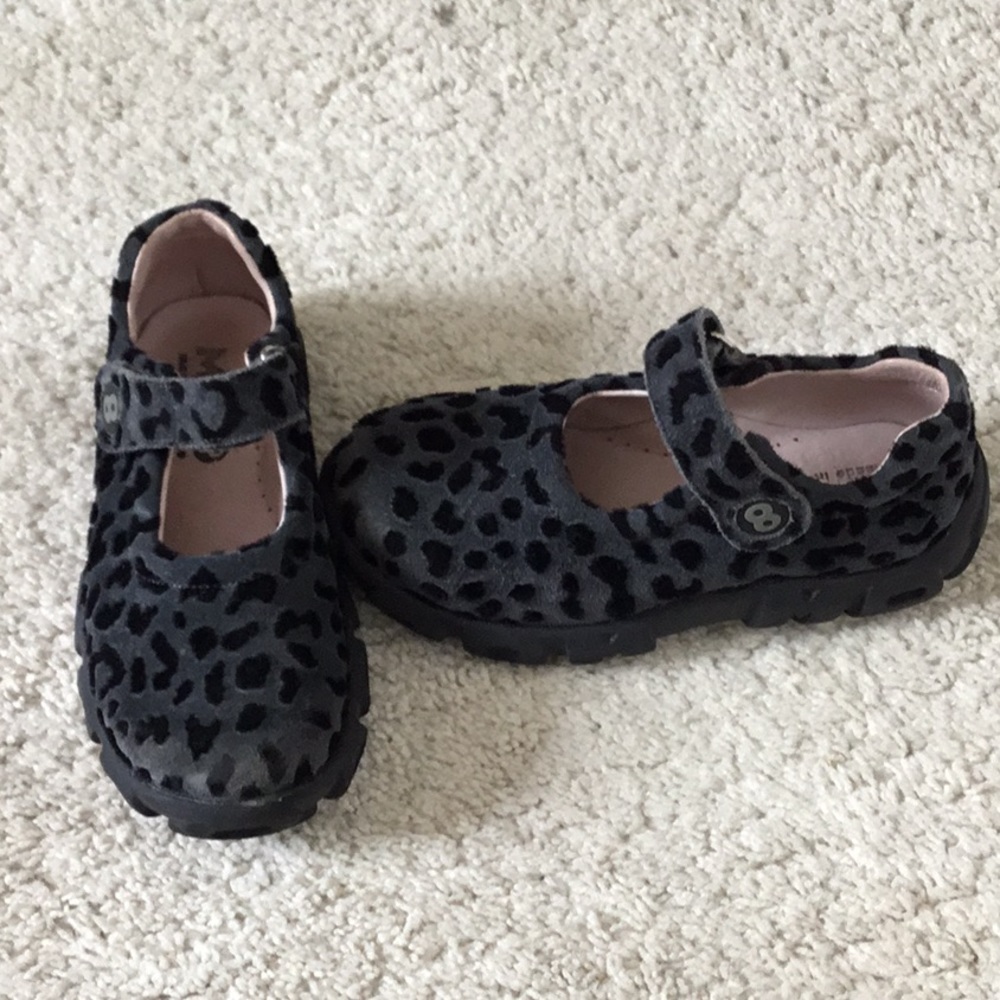 Mod8 (made in France) Girls Leopard Dress Shoes 29